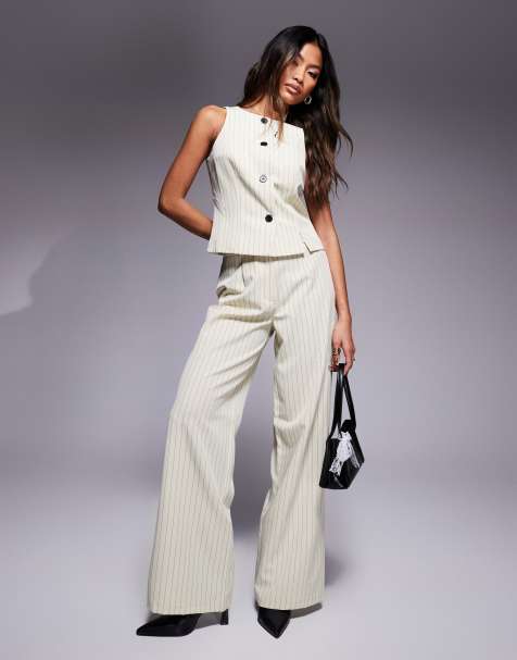 Kaiia - Exclusives - Co-ord set van elegant gilet en flare-broek in crème met krijtstreep - view 1