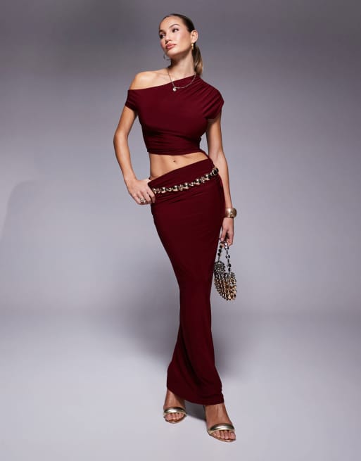 Kaiia - Exclusives - Gerimpelde soepelvallende maxi rok met trekkoord in bordeauxrood, deel van co-ord set 