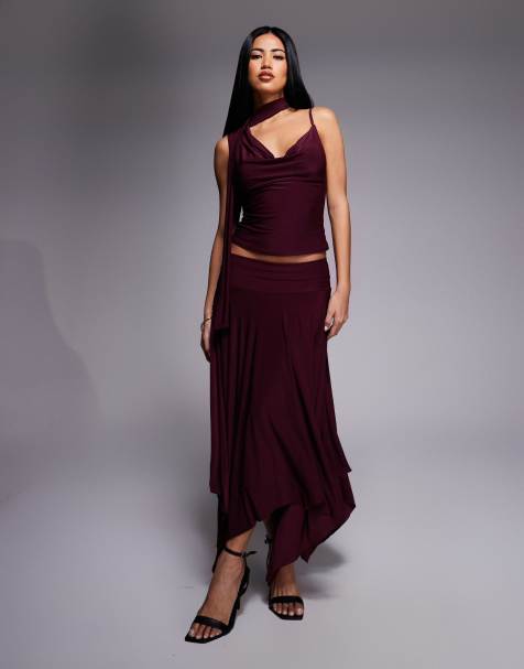 Kaiia - Exclusives - Maxi rok van gladde dubbellaagse stof met ruches aan de zoom in donker kersenrood, deel van co-ord set - view 1