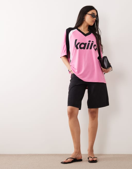 Kaiia - Exclusives - Oversized voetbalshirt met V-hals in roze en zwart, 2 van 4