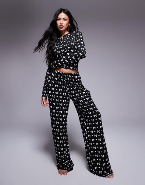 Kaiia - Exclusives - Pyjamabroek met rode strikjesprint in zwart en wit, deel van co-ord set - view 1