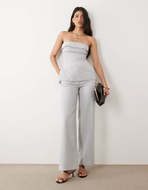 Kaiia - Exclusivité - Ensemble avec top ajusté fendu sur le côté à revers à la taille et pantalon - Gris clair, 2 de 3