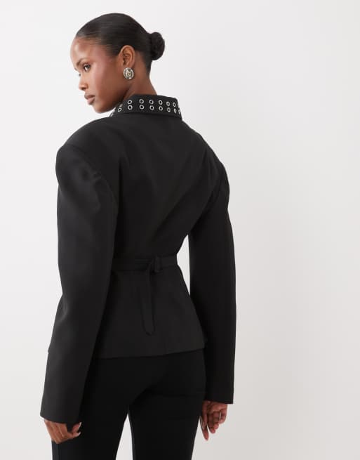 Kaiia exclusivité veste cintrée à taille marquée avec col à œillets et épaulettes noire, 4 de 4