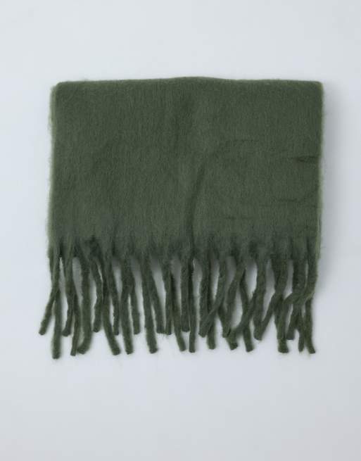 Kaiia exklusiv extra mjuk oversize-scarf med fransar i olivgrön, 5 av 5