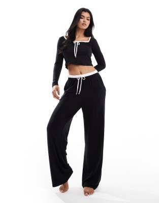 Kaiia - Exklusive Pyjamahose in Schwarz mit weitem Bein und kontrastierendem Bindedetail an der Taille, Kombiteil