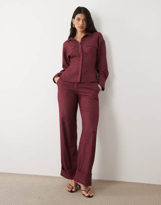 Kaiia – Exklusive, elegante Hemdbluse und Hose aus elastischem Webstoff in Burgunderrot mit betonter Taille und Ziernahtdetail, 3 von 3