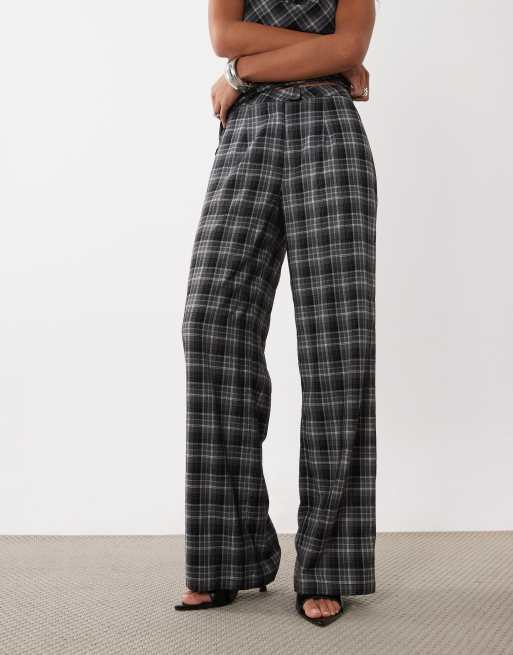 Kaiia exklusive Wide-Leg-Hose als Kombiteil in grauem Karomuster, 2 von 5