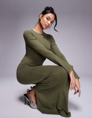 Kaiia - Exklusives, figurbetontes Maxi-Strickkleid in Khaki mit ausgestellten Ärmeln-Grün