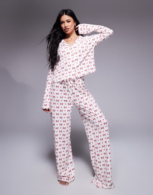 Kaiia – Exklusivt – Röd, rosettmönstrad pyjamasskjorta i kort design med knappar, del av set, 3 av 4
