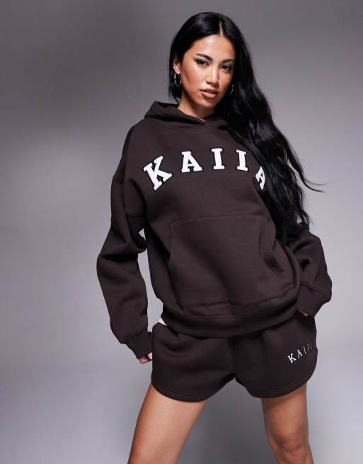 Kaiia - Felpa oversize con cappuccio color marrone cioccolato con logo ricamato in coordinato