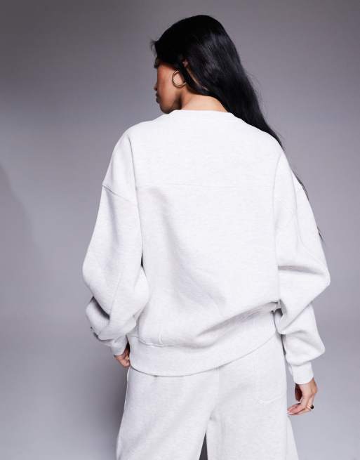 Kaiia - Felpa oversize in misto cotone con spalle scese e logo grigio chiaro mélange in coordinato  , 4 di 4