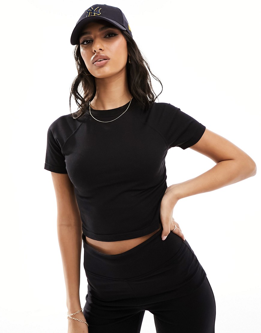 Kaiia fitted t-shirt co-ord in black