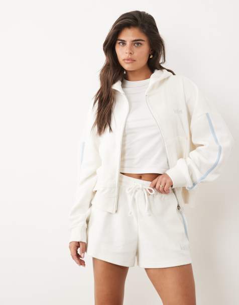 Kaiia – Frottee-Shorts in Weiß und Babyblau mit hohem Baumwollanteil, Logo-Stickerei und seitlichen Streifen, Kombiteil - view 1