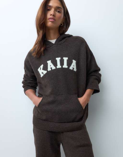 Kaiia - Gebreide co-ord set met hoodie met geborduurd logo en broek met wijde pijpen in chocoladebruin, 3 van 3