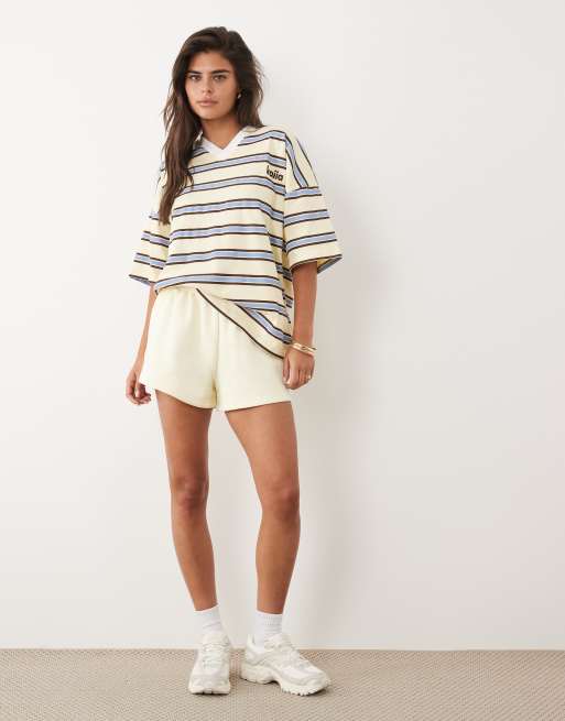 Kaiia - Gul oversized rugby-T-shirt i bomuldsrigt stof med V-hals og multifarvede striber, 2 af 4