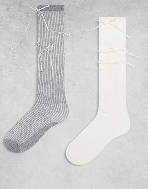 Kaiia – Gula och grå, knähöga, ribbade strumpor med satinrosett, 2-pack - Exklusivt hos ASOS - view 1