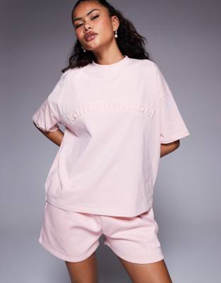 Kaiia – Jasnoróżowy T-shirt oversize z tłoczonym logo, część zestawu - view 1