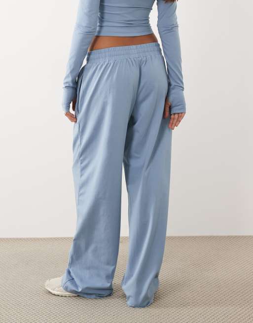 Kaiia Jogger-Kombiteil mit hohem Baumwollanteil und weichem Griff in Denimblau, 2 von 5