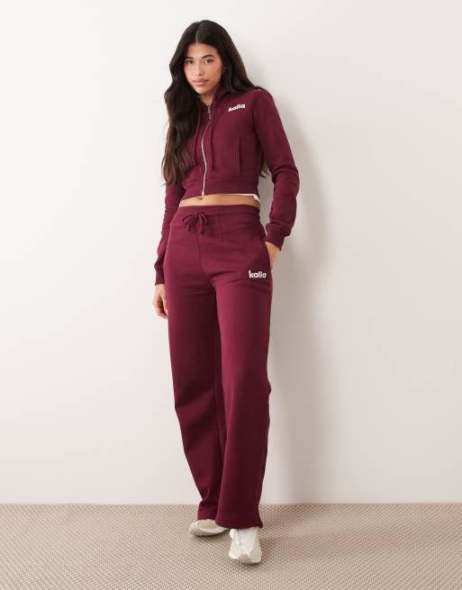 Kaiia - Coordinato bordeaux e rosa con felpa corta con cappuccio, logo a stella e chiusura con zip e joggers a fondo ampio, 2 di 3