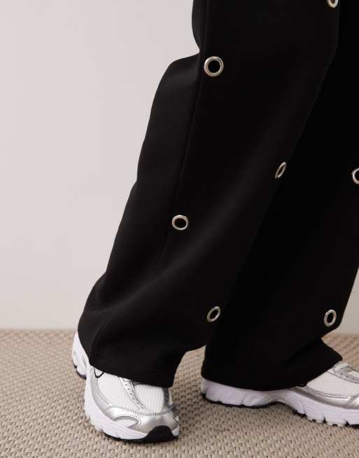 Kaiia joggers coordinati a gamba larga con occhielli davanti in misto cotone neri, 3 di 5