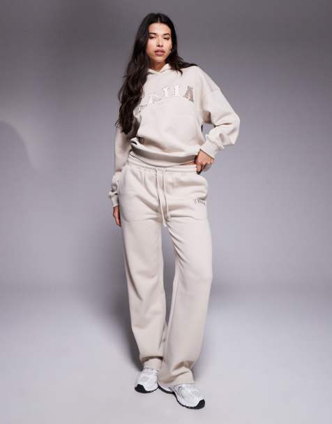 Kaiia - Joggingbroek met hoog katoenpercentage en geborduurd logo in beige, deel van co-ord set - view 1