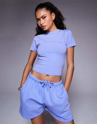 Kaiia - Knappes T-Shirt in Kornblumenblau mit Prägung, Kombiteil