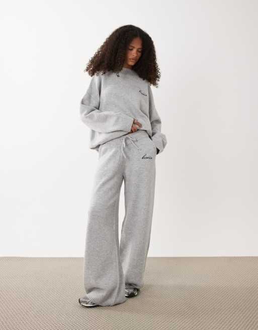 Kaiia knitted embroidered logo wide leg trouser co-ord in light grey, 3 of 6