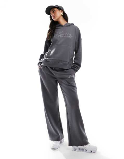 Kaiia - Koksgråt sæt med oversized hættetrøje, T-shirt og joggingbukser med broderet logo - view 1