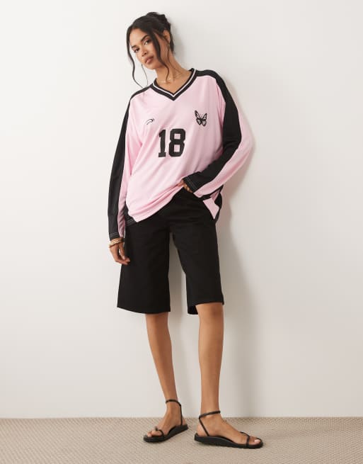 Kaiia – Langärmliges Oversize-Fußballtrikot in Babyrosa und Schwarz, 2 von 4