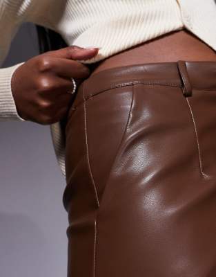 Kaiia Leather Look Mini Shorts In Brown