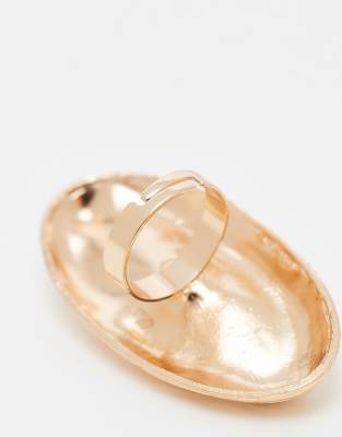Kaiia Oval Ring With Pearl Detail In Gold