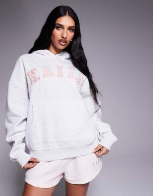 Kaiia - Oversize-Kapuzenpullover in Hellgrau und Rosa mit Logostickerei