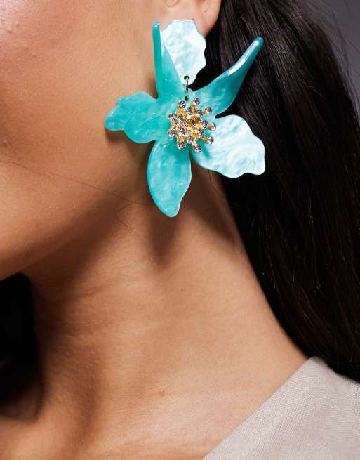 Kaiia oversized diamante acrylic flower earrings in light blue