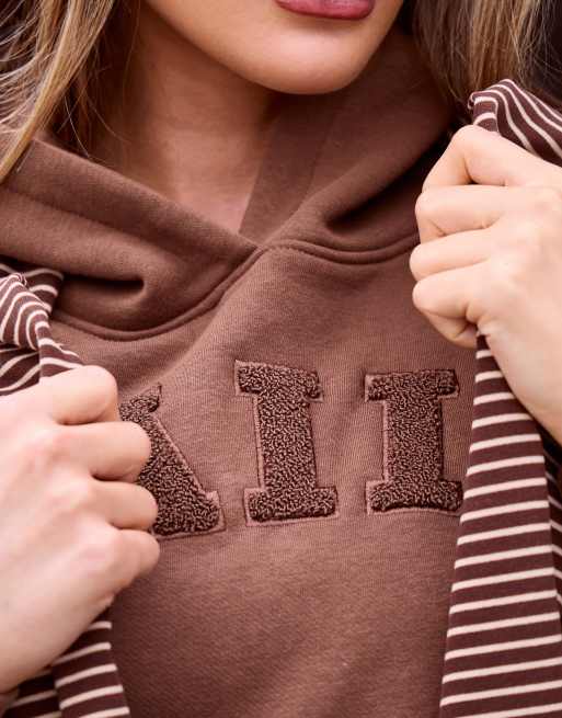 Kaiia oversized hoodie-set med broderad logga i choklad, 3 av 4