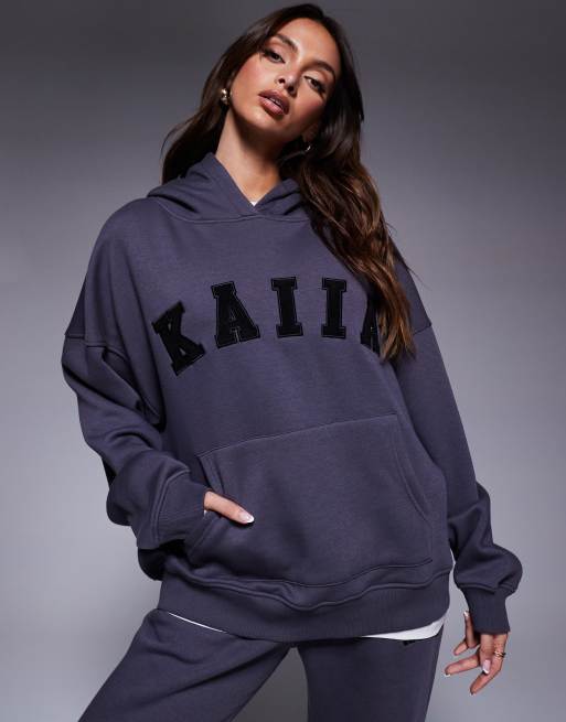 Kaiia - Oversized hættetrøje med logo i mørkegrå - Del af sæt