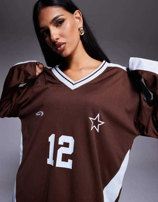 Kaiia oversized long sleeve football jersey in brown and blue