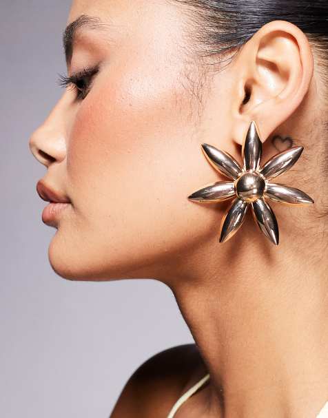 Kaiia - Oversized oorbellen met bloem in goud - view 1