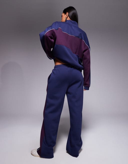 Kaiia - Pantalon de jogging ample d'ensemble en coton majoritaire avec bande latérale contrastante - Bleu marine et bordeaux  , 4 de 6