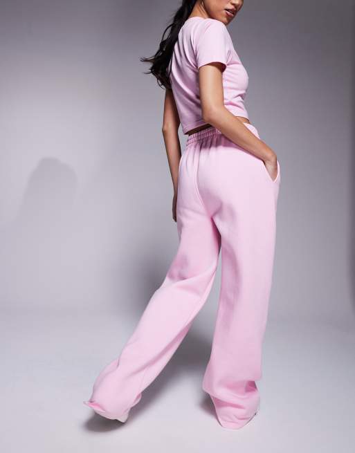 Kaiia - Pantalon de jogging d'ensemble ample en coton mélangé à taille asymétrique et détails cœurs - Rose et bordeaux  , 4 de 5