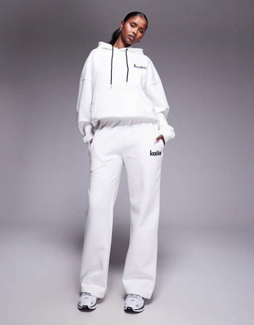 Kaiia - Pantalon de jogging d'ensemble avec poche à broderie Tennis Club - Blanc/bleu marine