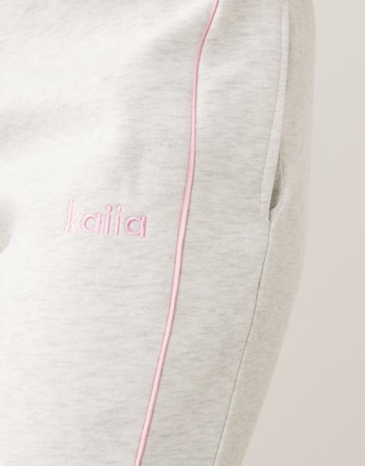 Kaiia - Pantalon de jogging d'ensemble large en coton majoritaire avec logo brodé - Gris chiné et rose pastel, 4 de 5