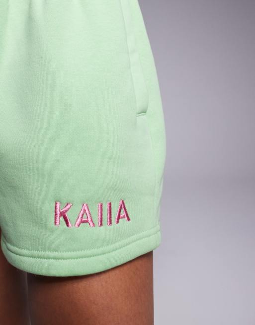 Kaiia - Pantaloncini della tuta verde lime in misto cotone con logo ricamato in coordinato  , 4 di 5