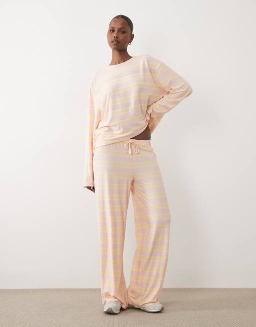 Kaiia - Coordinato con pantaloni e top a maniche lunghe oversize girocollo in jersey super morbido rosa e giallo limone a righe, 3 di 3