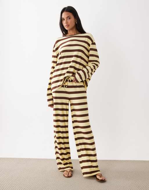 Kaiia - Coordinato in jersey super morbido color limone e cioccolato composto da pantaloni, pantaloncini, top a maniche lunghe e top senza maniche, 4 di 5