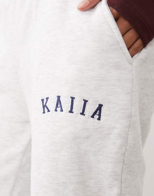 Kaiia Petite cotton blend embroidered logo cuffed joggers in light grey marl, 3 of 5