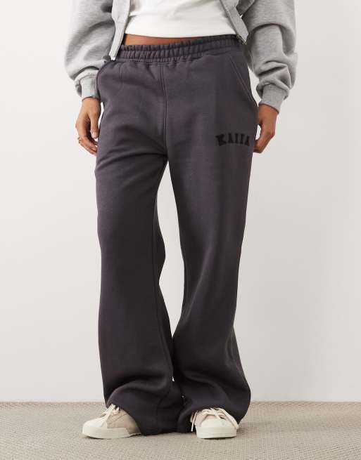 Kaiia Petite cotton blend embroidered logo wide leg sweatpants in dark gray, 3 of 5