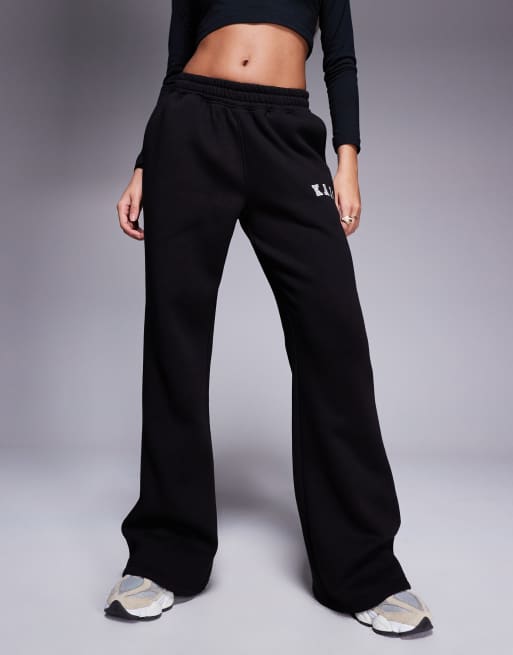 ★Wai Kei★ Logo embroidered sweatpants black YKBE01PT06-3 Kaiia Petite embroidered logo wide leg sweatpants in black
