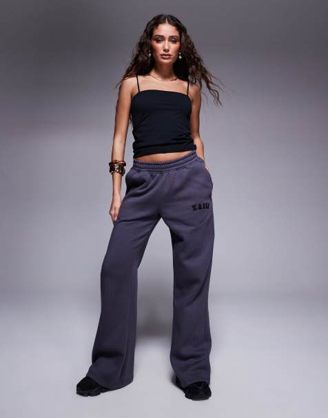 Kaiia Petite – Jogginghose in Dunkelgrau mit weitem Bein und Logo-Stickerei - view 1