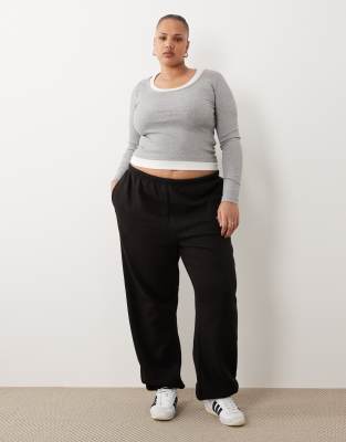 Kaiia Kaiia Plus cotton blend embroidered logo cuffed joggers co-ord in black
