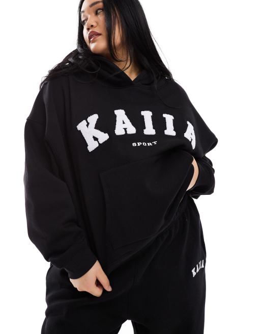 Kaiia Plus - Felpa oversize con cappuccio e logo nera in coordinato